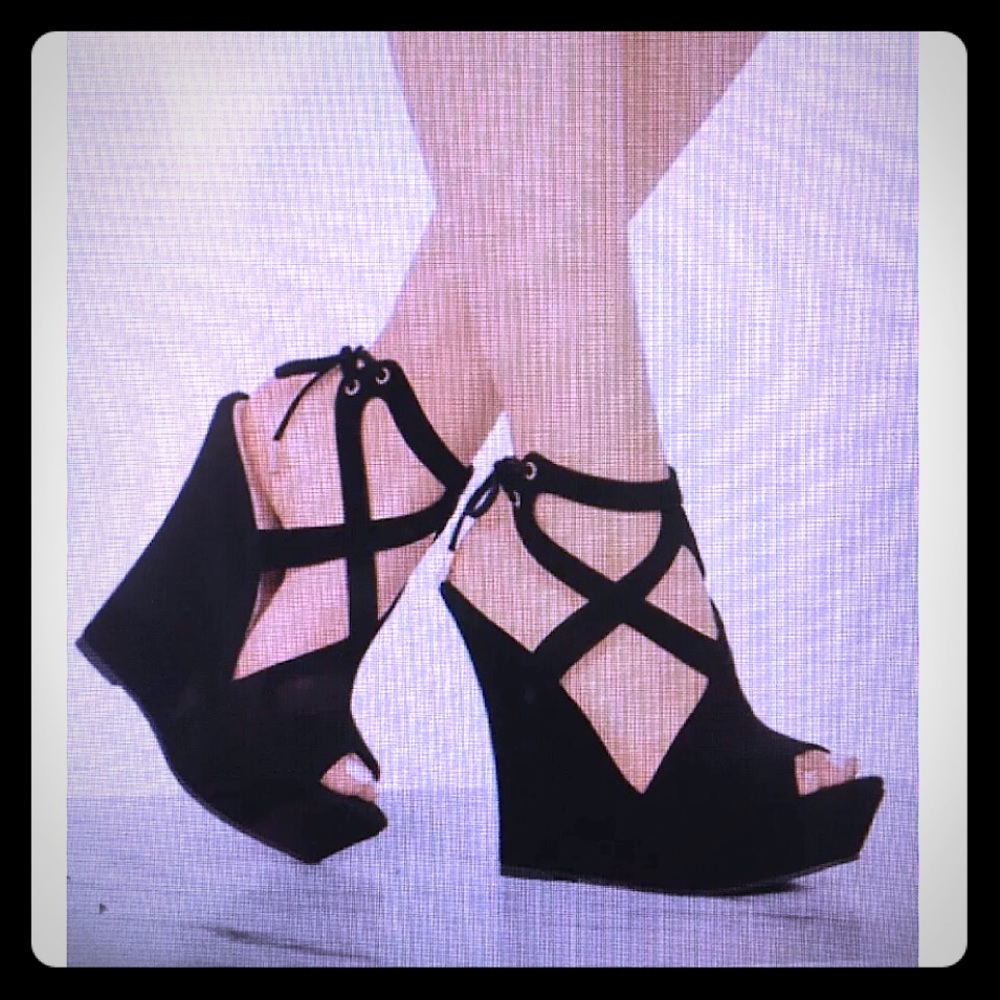 Black Wedge Platform Heels 8 1/2